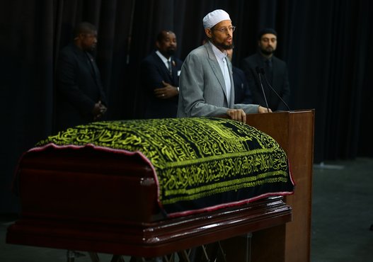 صلاة الجنازة على محمد علي كلاي (7)