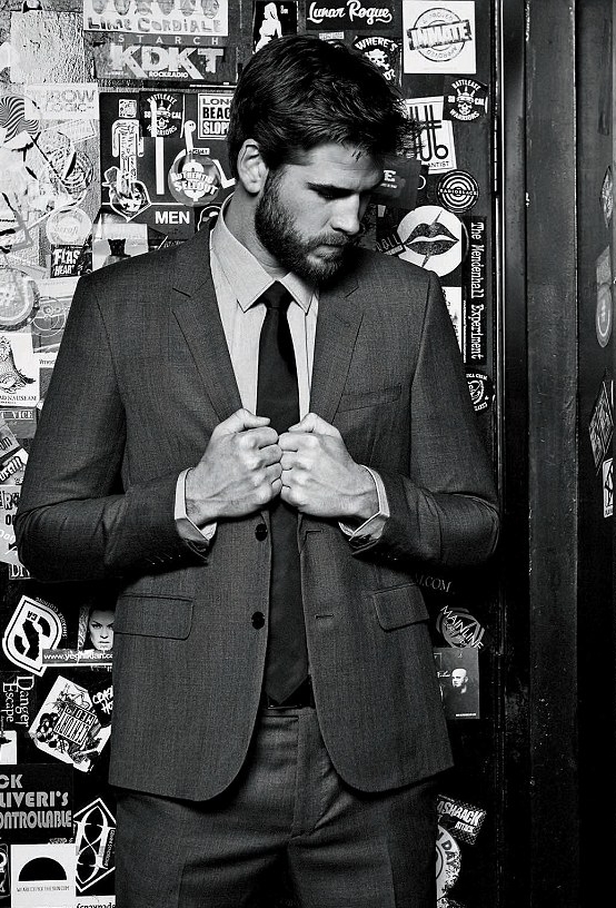 ليام هيمسوورث (1)