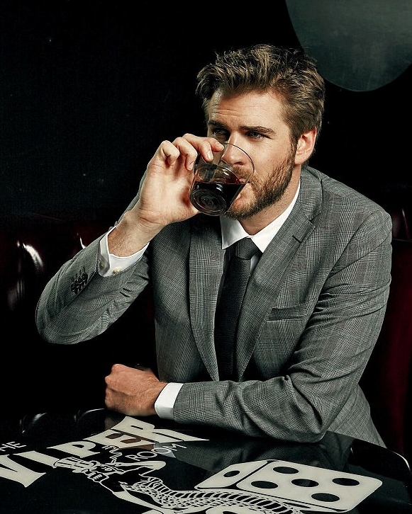 ليام هيمسوورث (2)