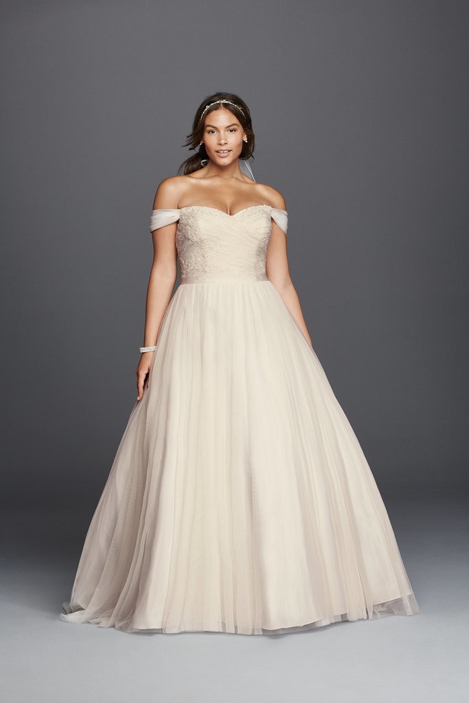 David-Bridal-Tulle-Beaded-Lace-Sweetheart-Gown-599