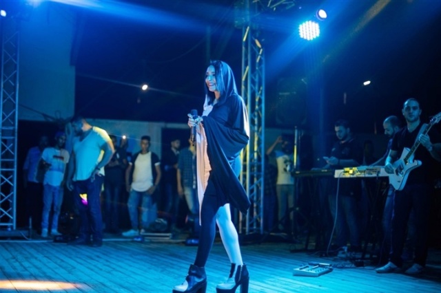 ساندي (4)