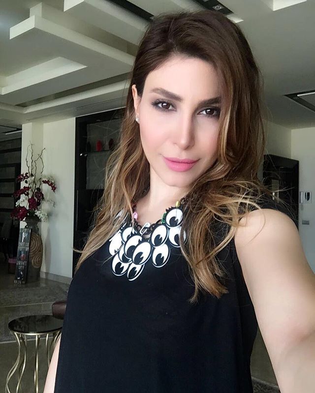 يارا (2)