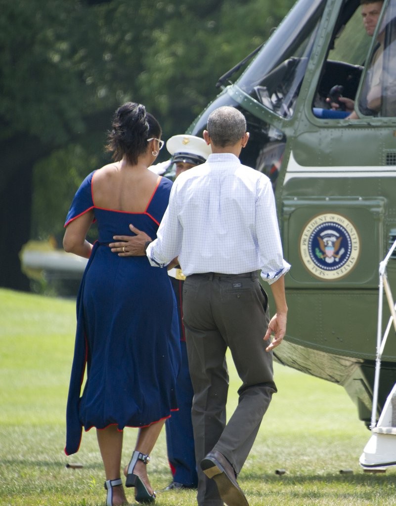 Michelle-Obama-Dress-Vacation-Martha-Vineyard-2016 (7)
