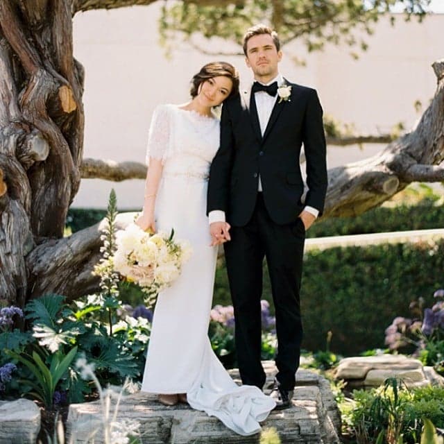 Modest-dresses-come-all-shapes-sizes-from-ball-gown-column
