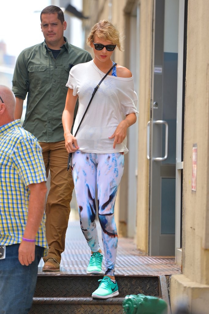 Taylor-Swift-Gym-Outfit-August-2016 (4)