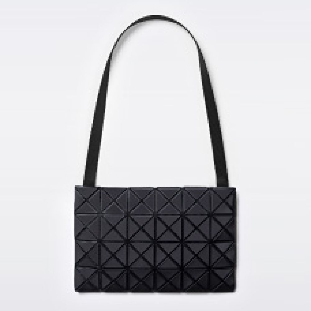 resized_Issey Miyake BD 123 @ Saks Fifth Avenue (2)