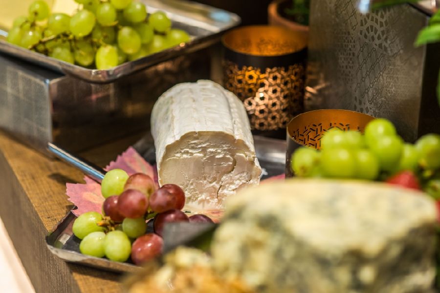 resized_resized_Grapes Bi Jebnah 9