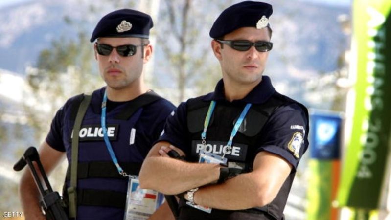 كيف سرقت سيدة مصرفين في اليونان بدون عنف