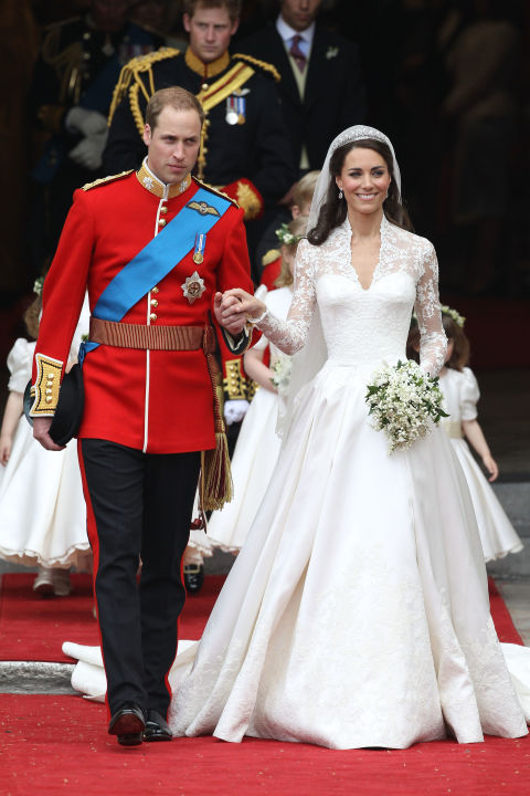 kate-middleton-wedding-dress-2