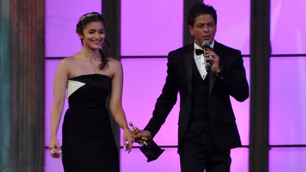 %d8%b4%d8%a7%d8%b1%d9%88%d8%ae%d8%a7%d9%86-%d9%88%d8%b9%d9%84%d9%8a%d8%a7-%d8%a8%d9%87%d8%a7%d8%aa-1
