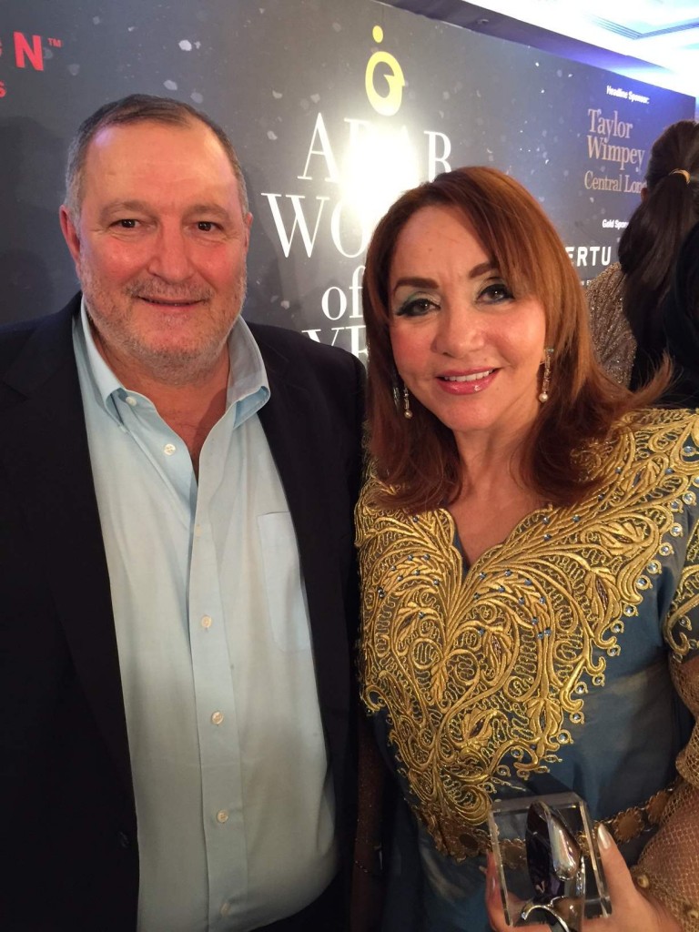 الأديبة الجزائرية أحلام مستغانمي وعدنان الكاتب