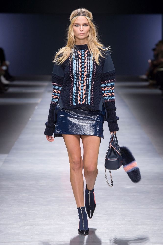 resized_versace_women_fw16_017