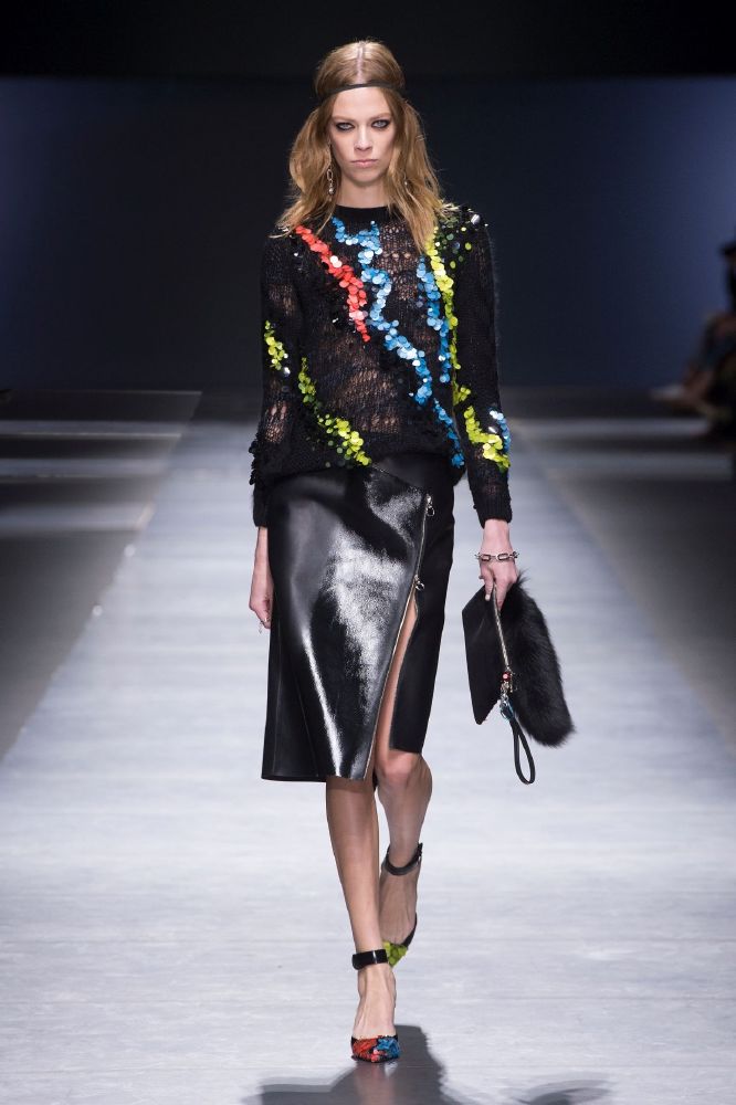 resized_versace_women_fw16_050