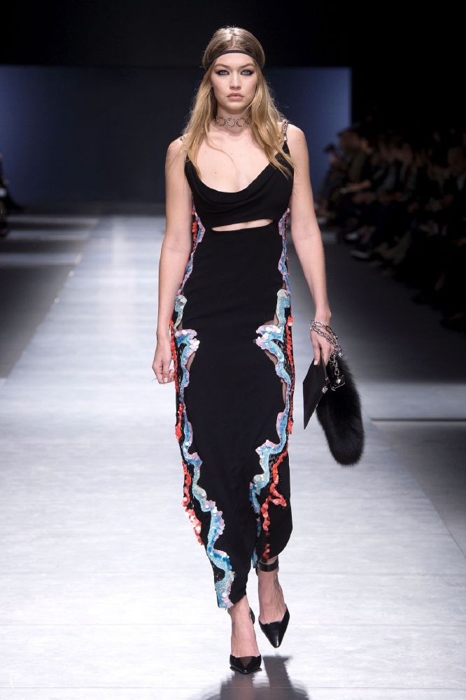 resized_versace_women_fw16_055