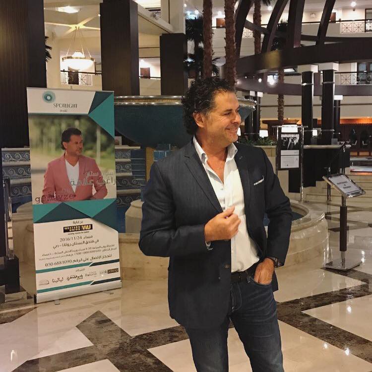 راغب علامة يصل دبي  لإحياء حفلة  في البستان روتانا