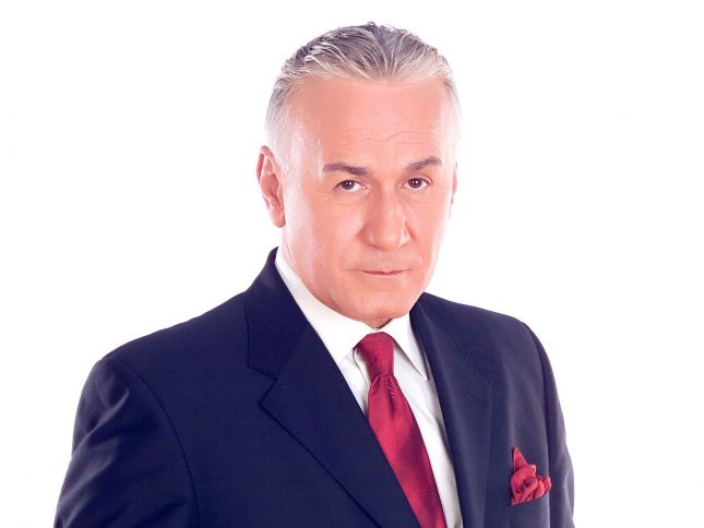 عزت أبو عوف