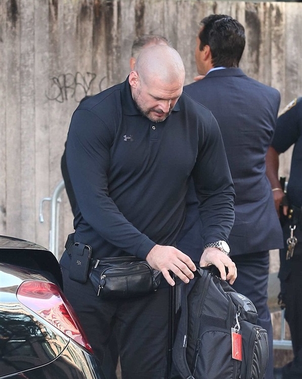 %d9%83%d9%8a%d9%85-%d8%aa%d9%81%d8%b5%d9%84-%d8%ad%d8%a7%d8%b1%d8%b3%d9%87%d8%a7-%d8%a7%d9%84%d8%b4%d8%ae%d8%b5%d9%8a-%d9%85%d9%86-%d8%a7%d9%84%d8%b9%d9%85%d9%84