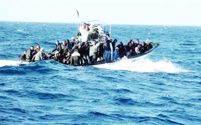 انقاذ  72 مهاجرا في مياه المتوسط