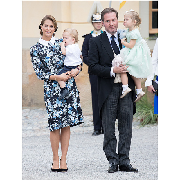 الأميرة مادلين وزوجها كريس أونيل مع طفليهما