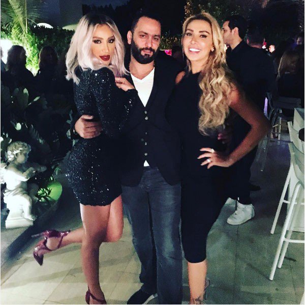 %d8%a8%d9%81%d8%b3%d8%aa%d8%a7%d9%86-%d8%a3%d8%b3%d9%88%d8%af-%d8%a8%d8%b1%d8%a7%d9%82-%d8%b6%d9%8a%d9%82-%d8%a3%d8%b8%d9%87%d8%b1%d9%87%d8%a7-%d9%81%d9%8a-%d9%84%d9%88%d9%83-%d9%85%d8%ab