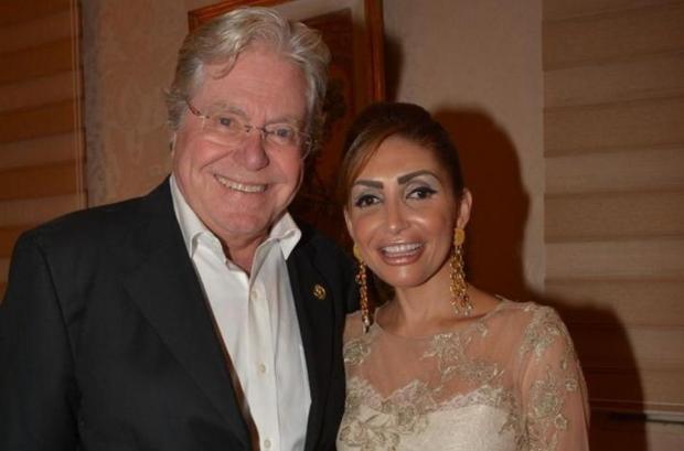 حسين فهمي يعود لزوجته السعودية بعد تهديدها له 