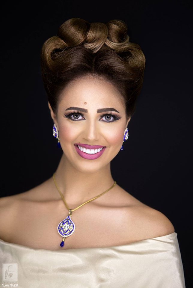 إطلالة رنا سماحة في أحدث جلسة تصويرية لها