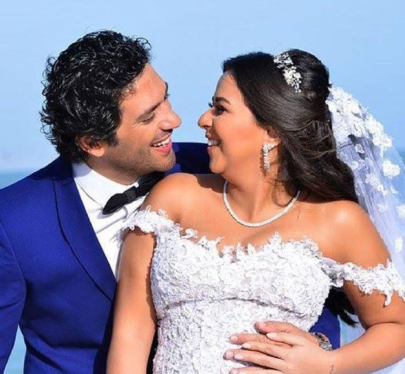 صورة رومانسية من زفاف  حسن الرداد و إيمي سمير غانم