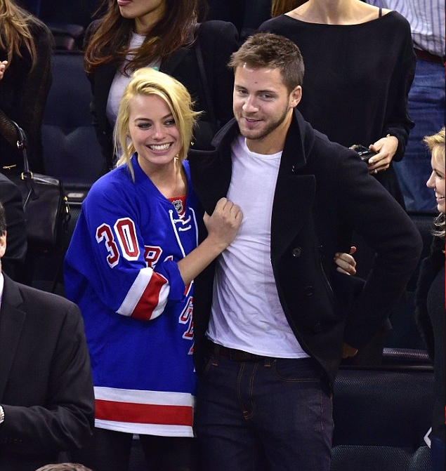 علاقة مارجوت روبي و توم أكيرلي بدأت منذ 3 سنين