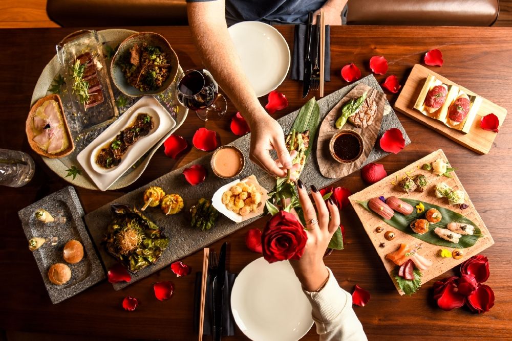 عشاء مؤلّف من خمسة أطباق في مطعم ولاونج 