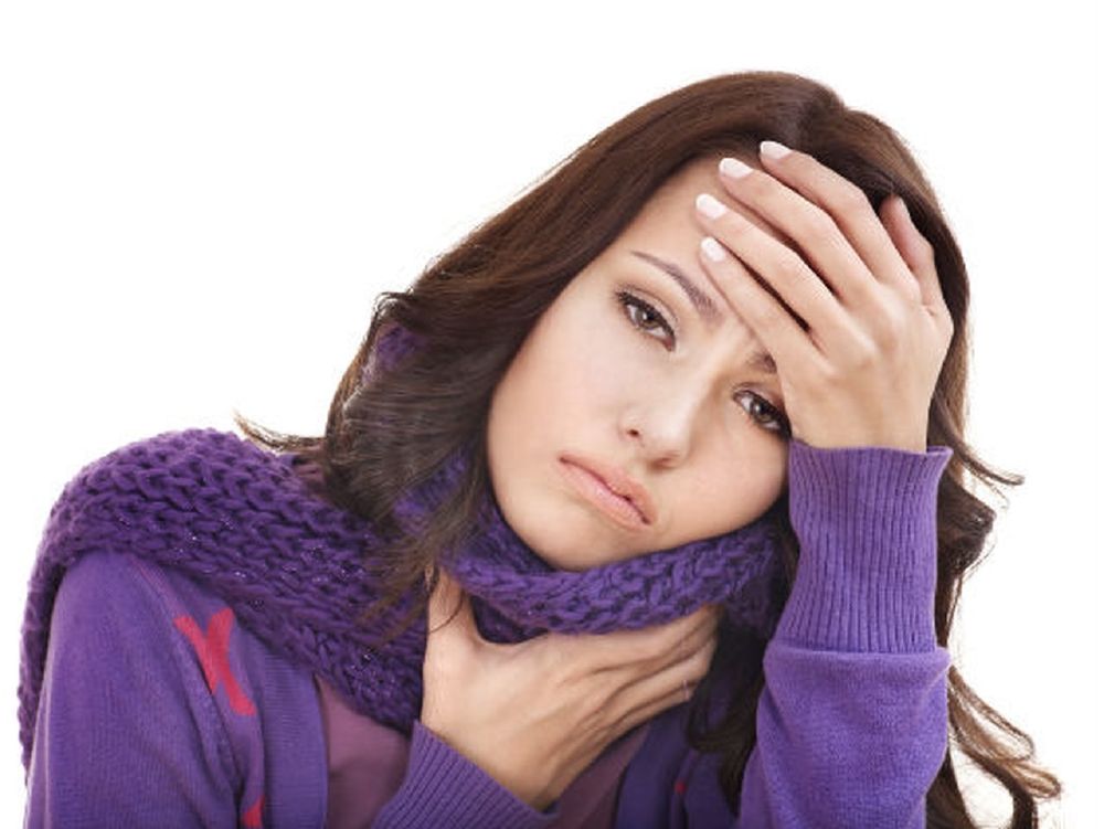 التهاب الحلق مؤشرا على الإصابة بالبرد
