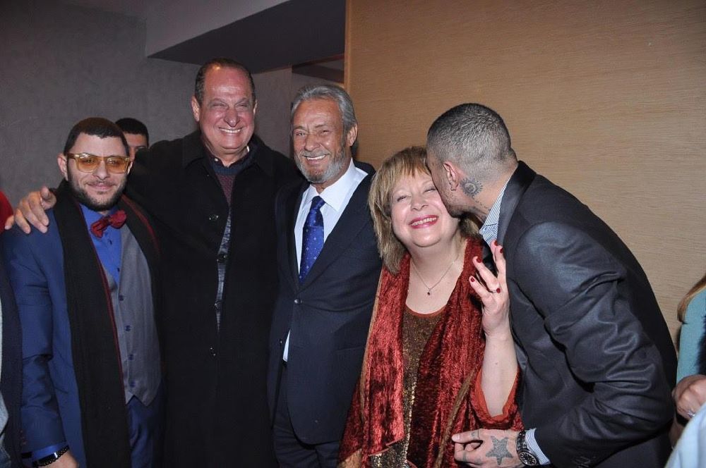 الفيشاوي وسمية الخشاب من العرض الخاص للقرد بيتكلم