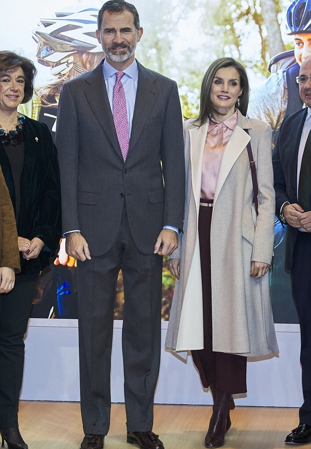 الملكة ليتيزيا بصحبة زوجها الملك فيليب السادس