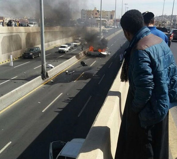 تفحم ثلاثة أشخاص في السعودية إثر حادث مروري