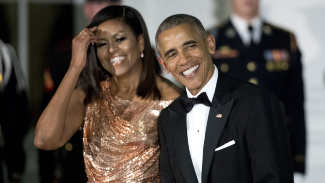 جورج كلوني و أمل علم الدين يودعان باراك اوباما وميشيل اوباما