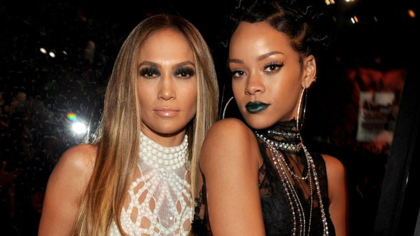 جينيفر لوبيز وريهانا