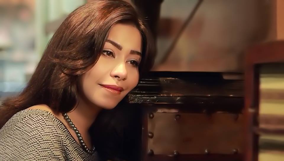 شيرين تسخر من عمرو دياب وإليسا