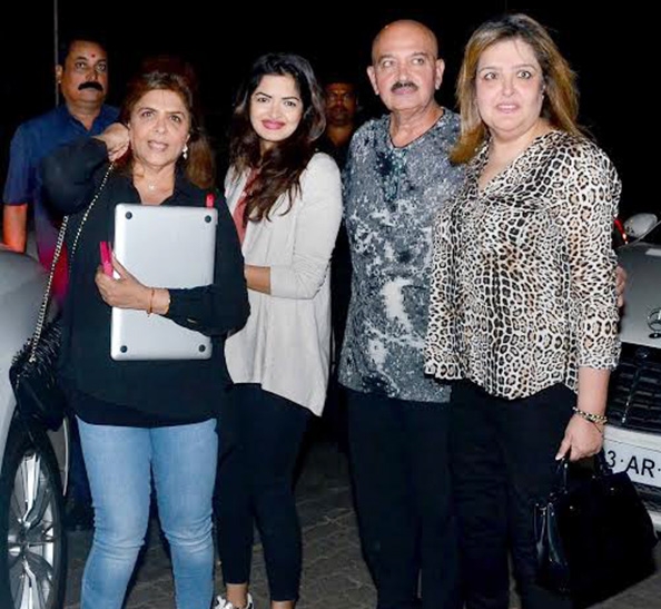 عائلة روشان مع راكيش روشان وزوجته وابنته