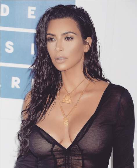 إطلالة كيم كارداشيان أصبحت أقل لفتا للأنظار