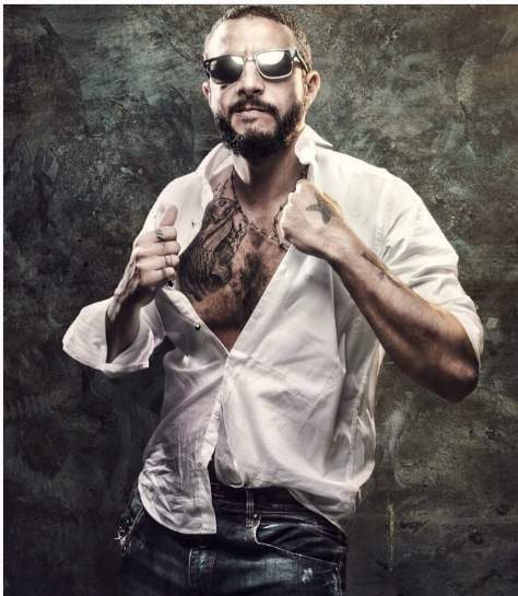 احمد الفيشاوي يتواجد حاليا برومانيا