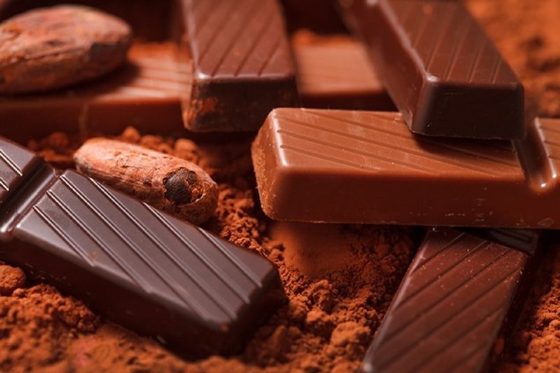 الشوكولاتة تجعل الأوعية الدموية أكثر مرونة