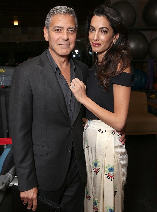 جورج كلوني يتحدث عن حمل زوجته