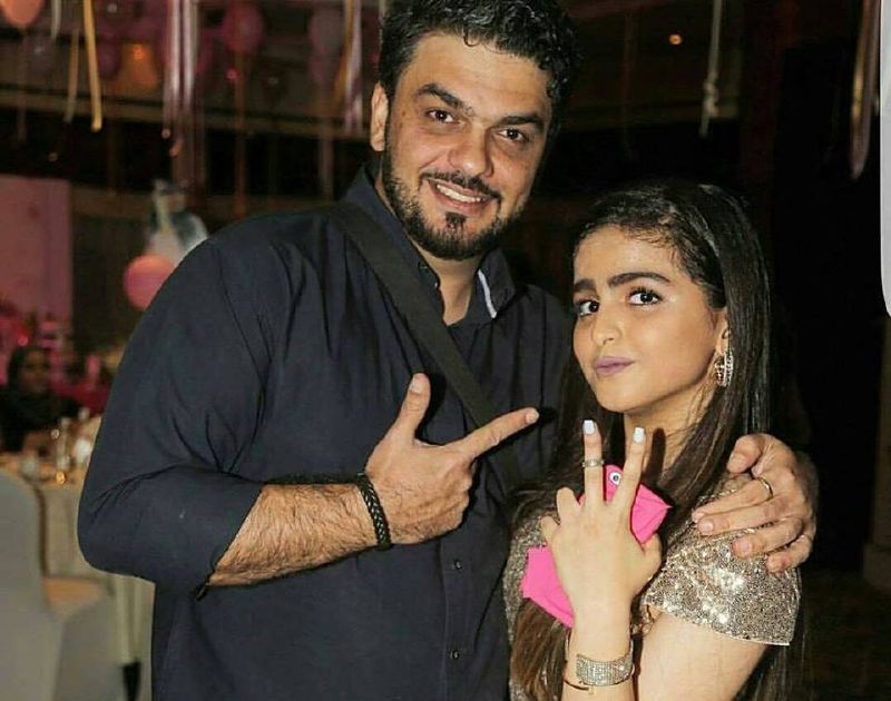 حلا الترك تشكو والدها للجمهور