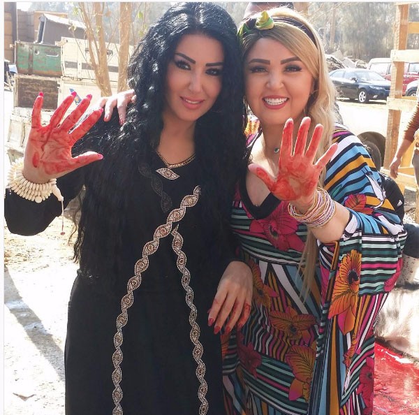 سمية الخشاب تذبح عجل مع مها أحمد وبيومي فؤاد من أجل الحلال