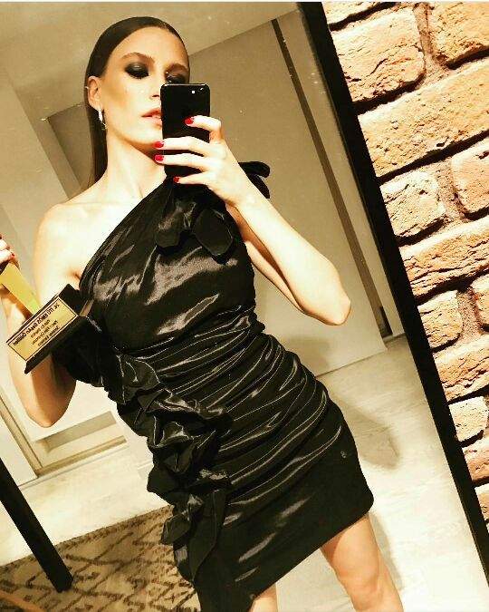 سيريناي ساريكايا تحصل على جائزة أفضل ممثلة سينمائية