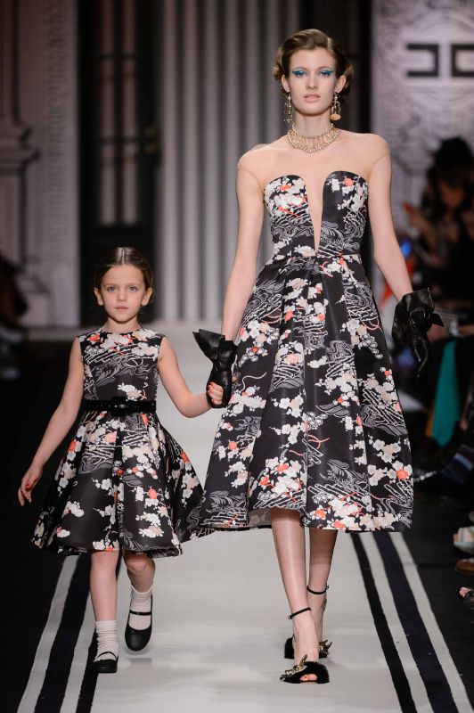 مجموعة إليزابيتا فرانكي بزخارف شرقية ساحرة مميزة لهذا العصر