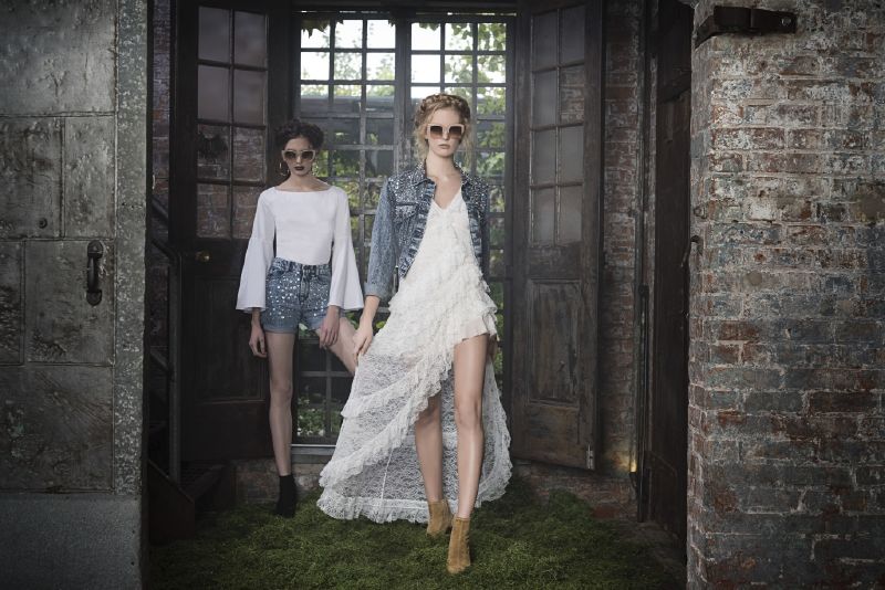 مجموعة تايسي بندت تتميز بتفاصيل معقدة مثل الدانتيل والتطريز