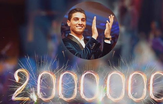 محمد عساف يحتفل بوصول متابعيه إلى 2 مليون