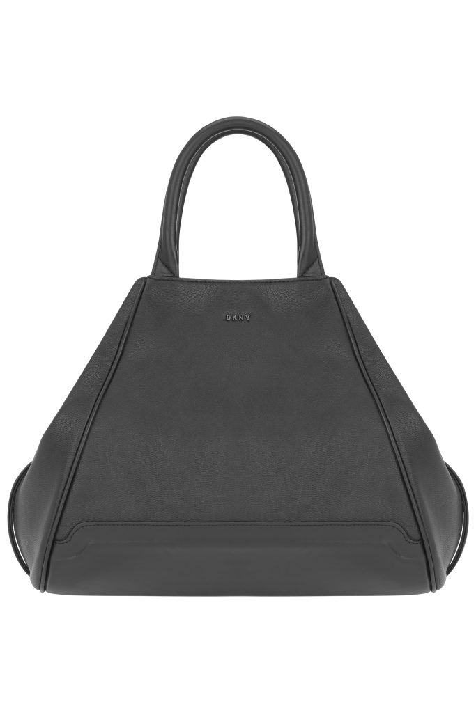 شنطة بتصميم غريب