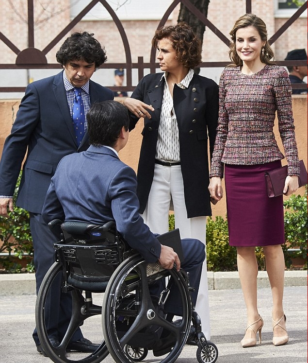 الملكة ليتيزيا تحضر اجتماع للمعاقين في مدريد