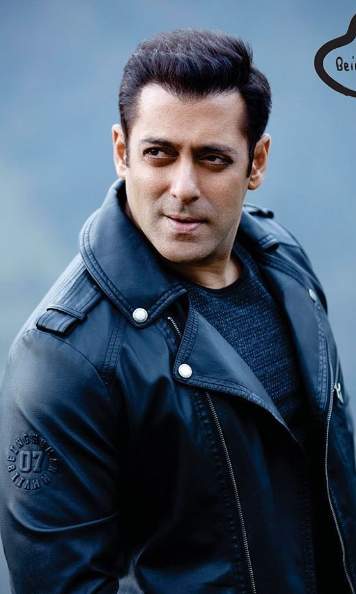 سلمان خان أدى دورين في الفيلم